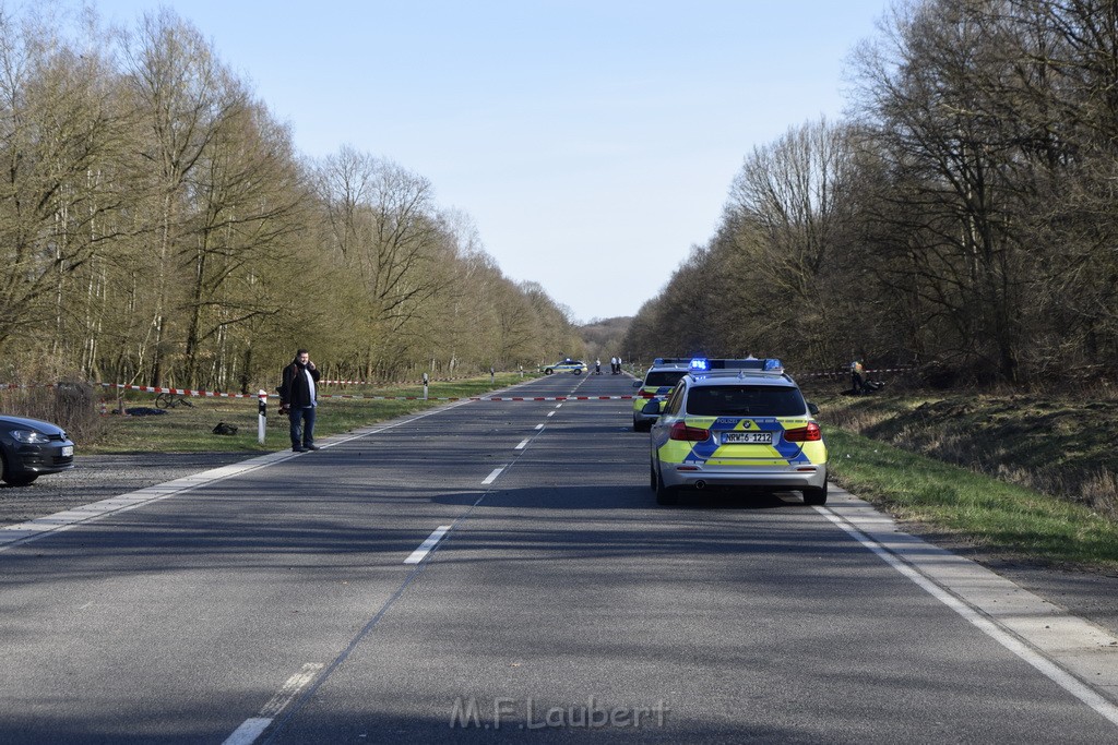 Schwerer VU Krad Fahrrad Koeln Porz Alte Koelnerstr P136.JPG - Miklos Laubert